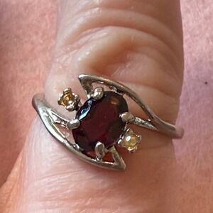 Vintage Lind 14kt HGE‎ faux Garnet and rhinestone Bypass Ring Size 7.25
